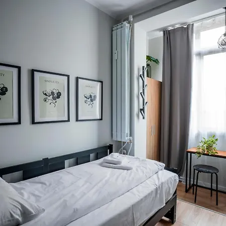 Tom Thumb & Thumbelina - 2 Private In Center By Flat Mаnager Daire