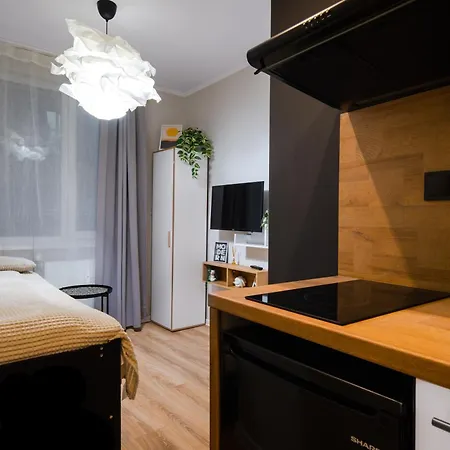 Tom Thumb & Thumbelina - 2 Private In Center By Flat Mаnager Lägenhet *